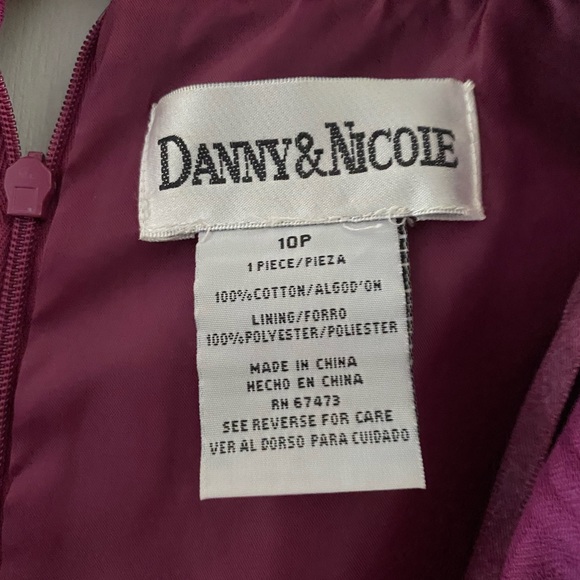 Great party dress - Picture 4 of 4